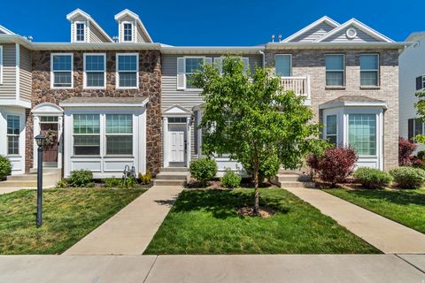 Photo of 682 N 220 E, Salem, UT 84653 (MLS # 2158662)
