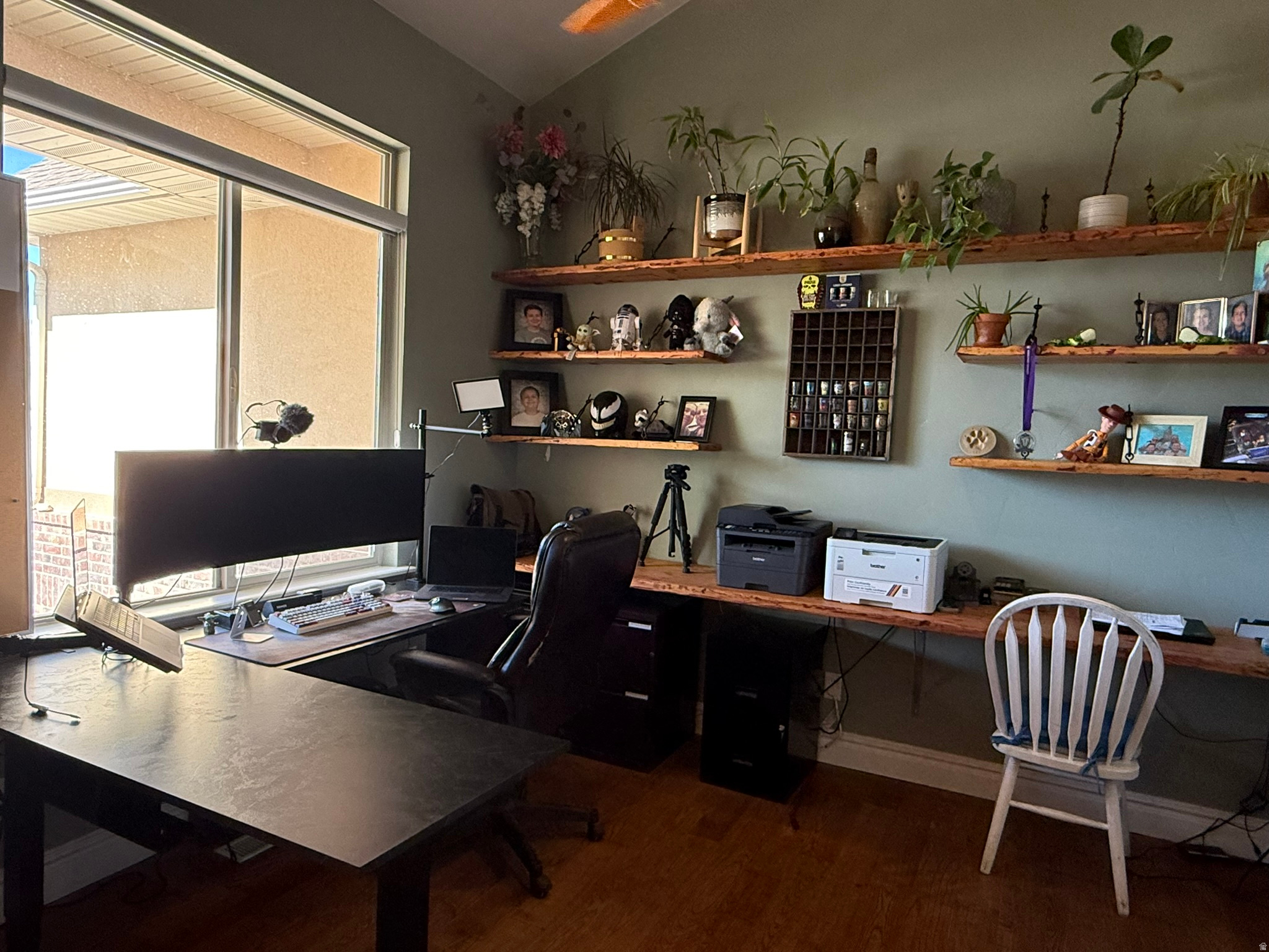 BLAKE MOUNTAIN VIEW - Residential