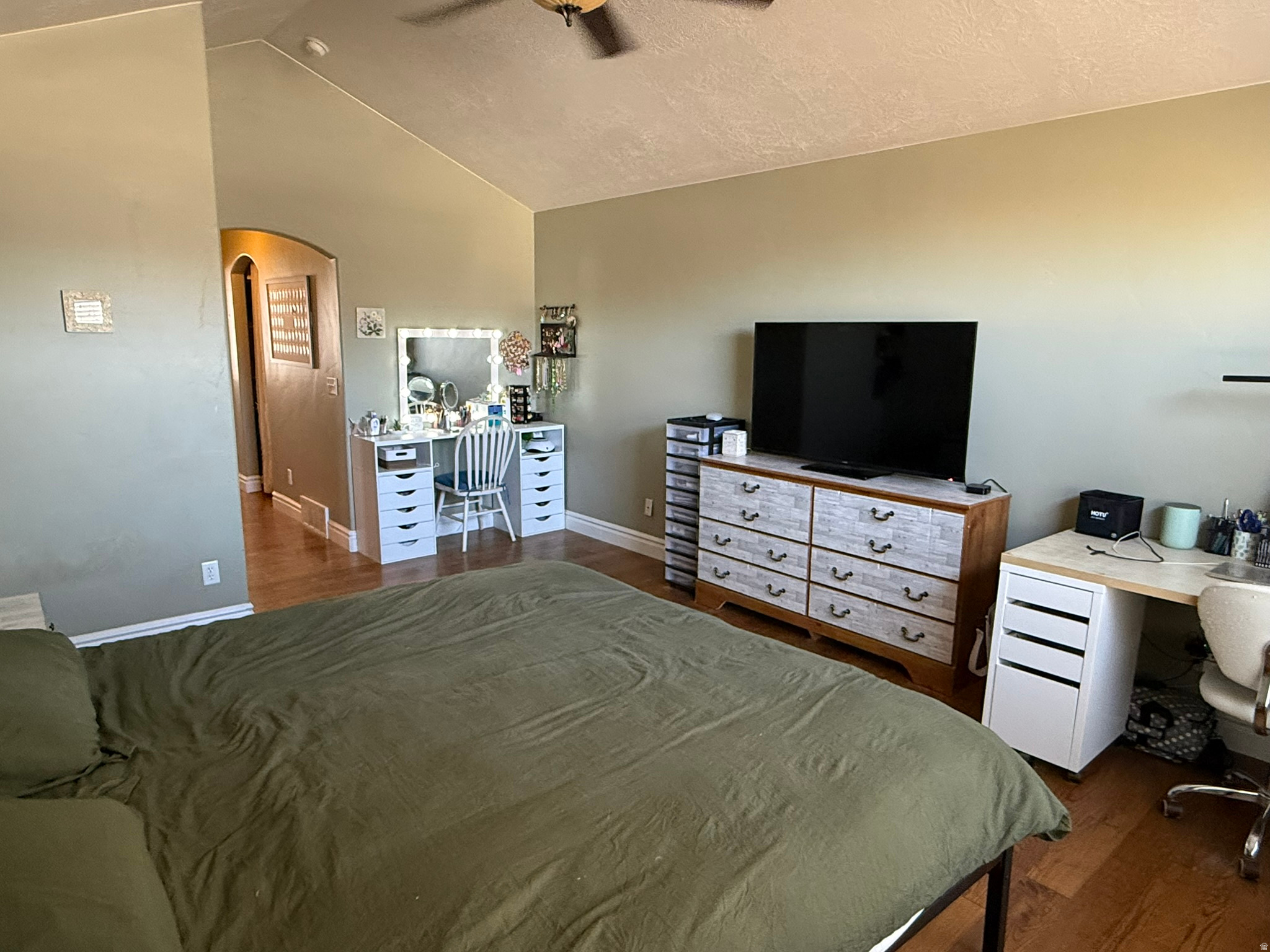 BLAKE MOUNTAIN VIEW - Residential