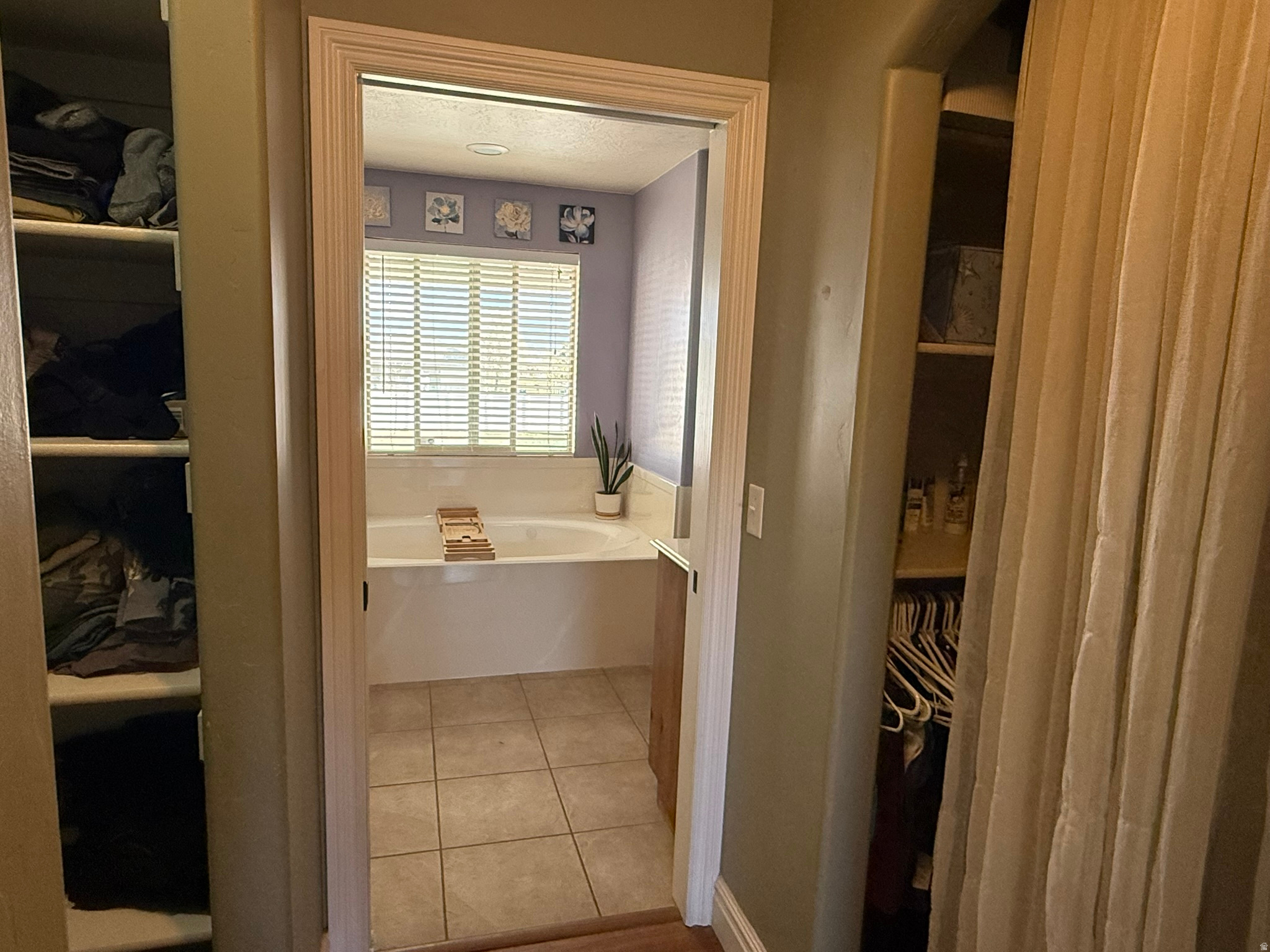 BLAKE MOUNTAIN VIEW - Residential