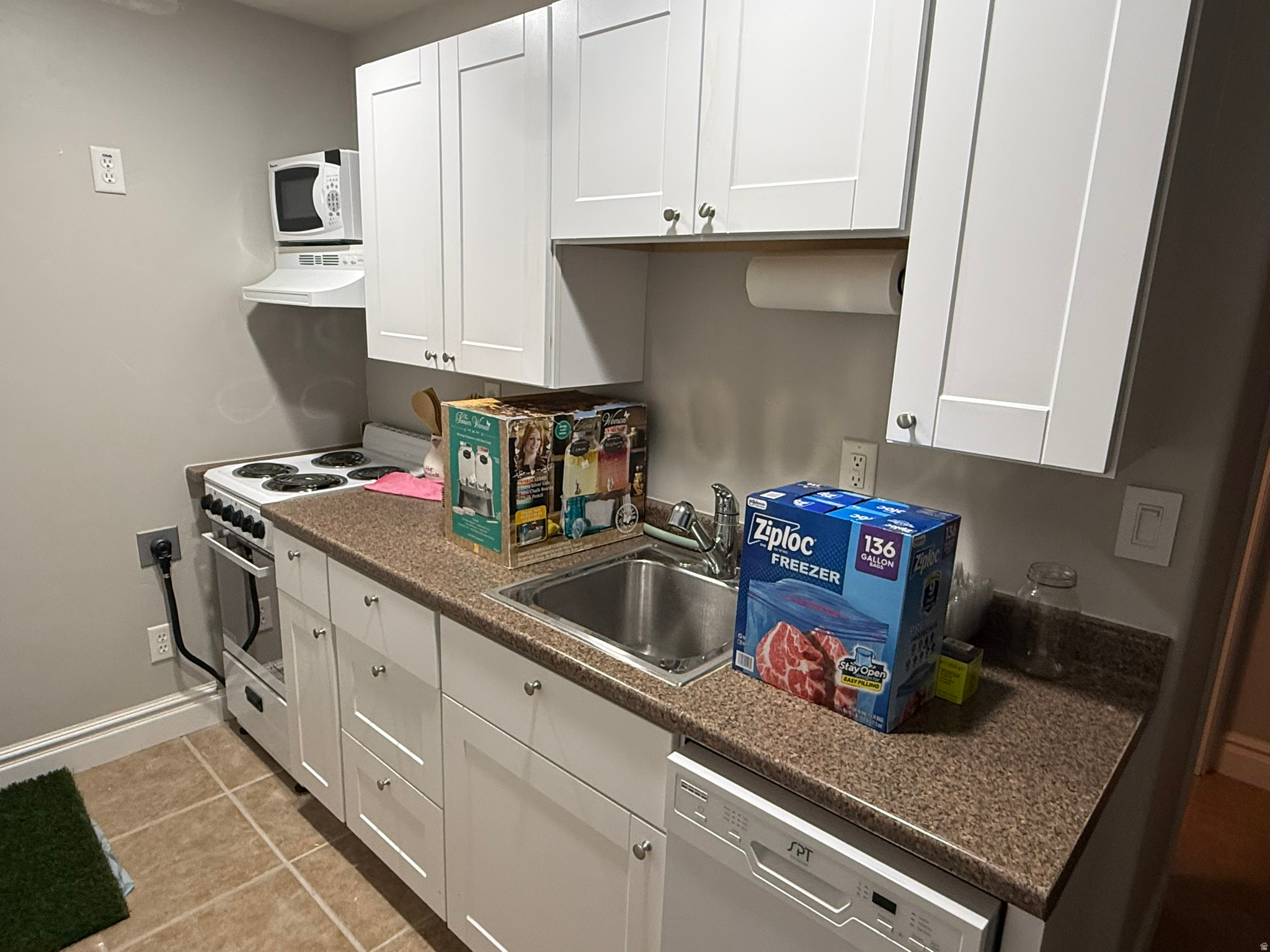 BLAKE MOUNTAIN VIEW - Residential