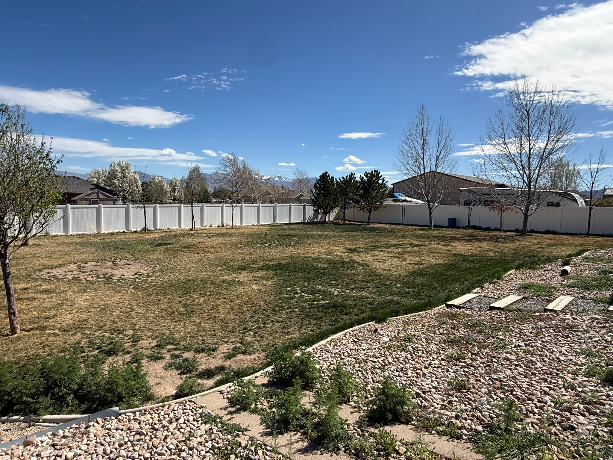 BLAKE MOUNTAIN VIEW - Residential