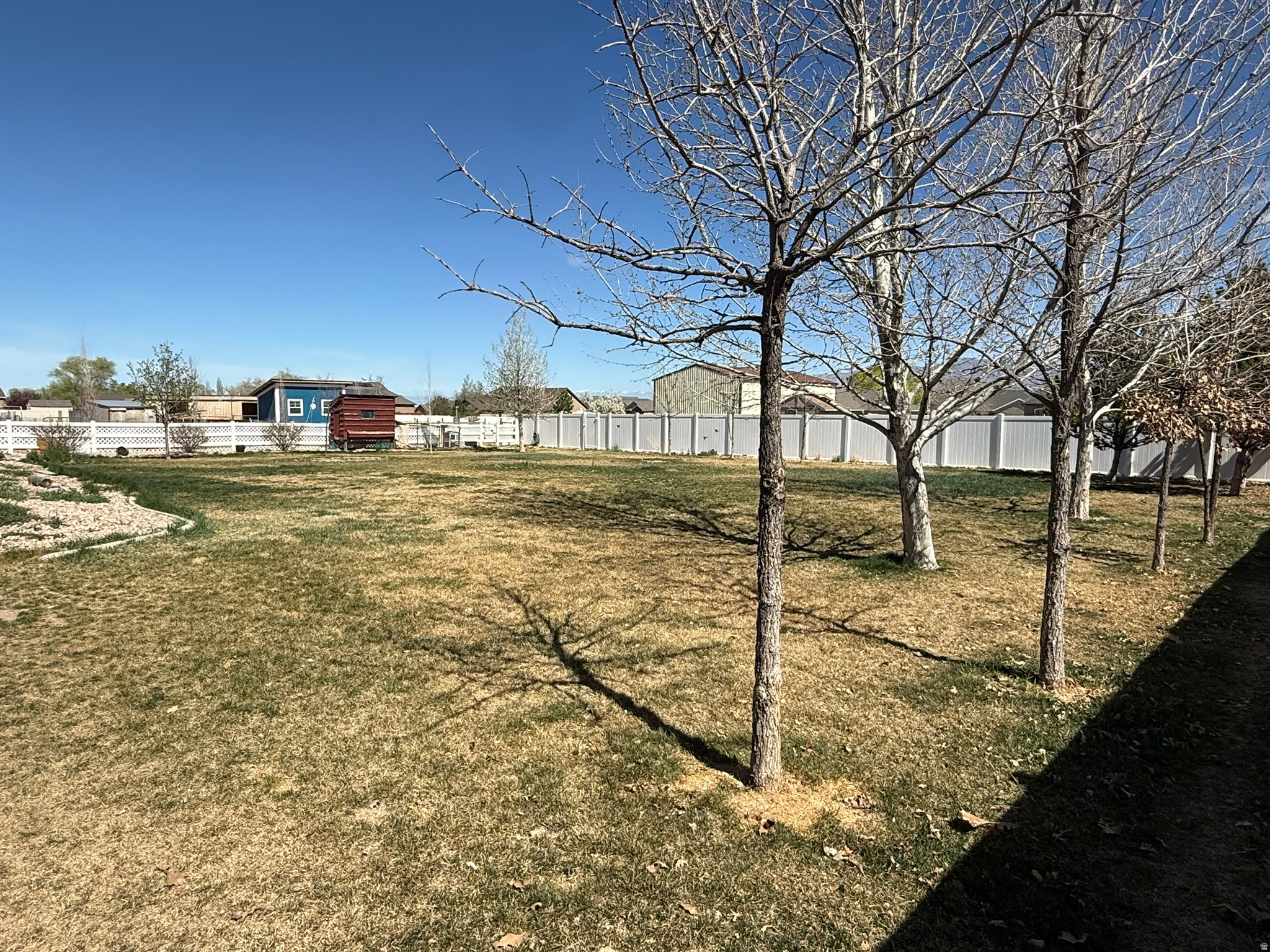 BLAKE MOUNTAIN VIEW - Residential