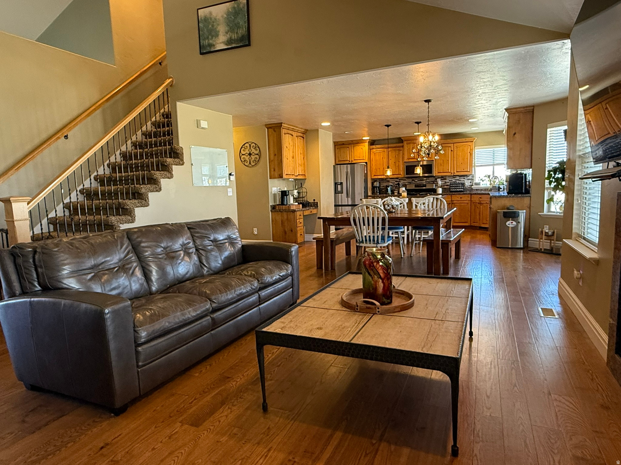 BLAKE MOUNTAIN VIEW - Residential