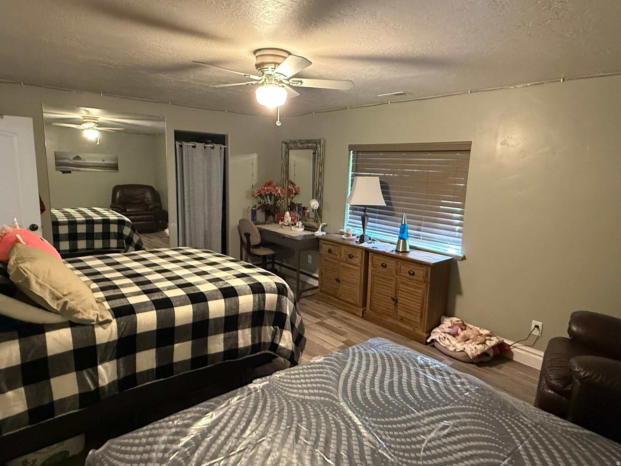 BLAKE MOUNTAIN VIEW - Residential