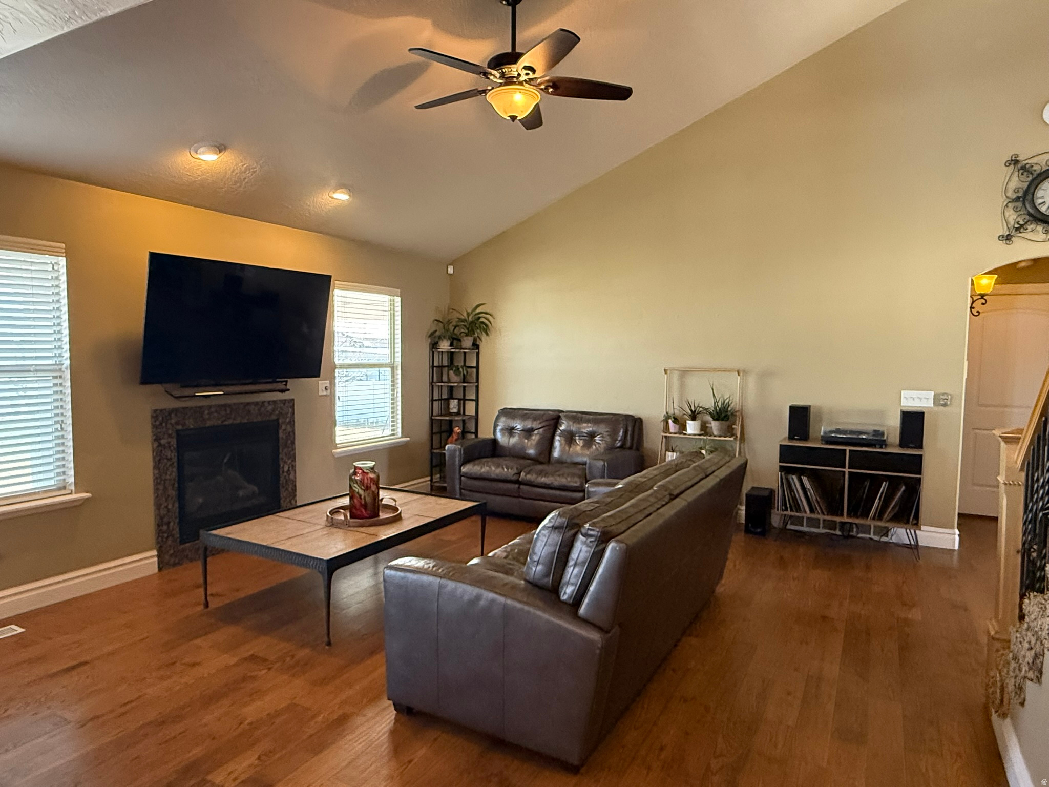 BLAKE MOUNTAIN VIEW - Residential