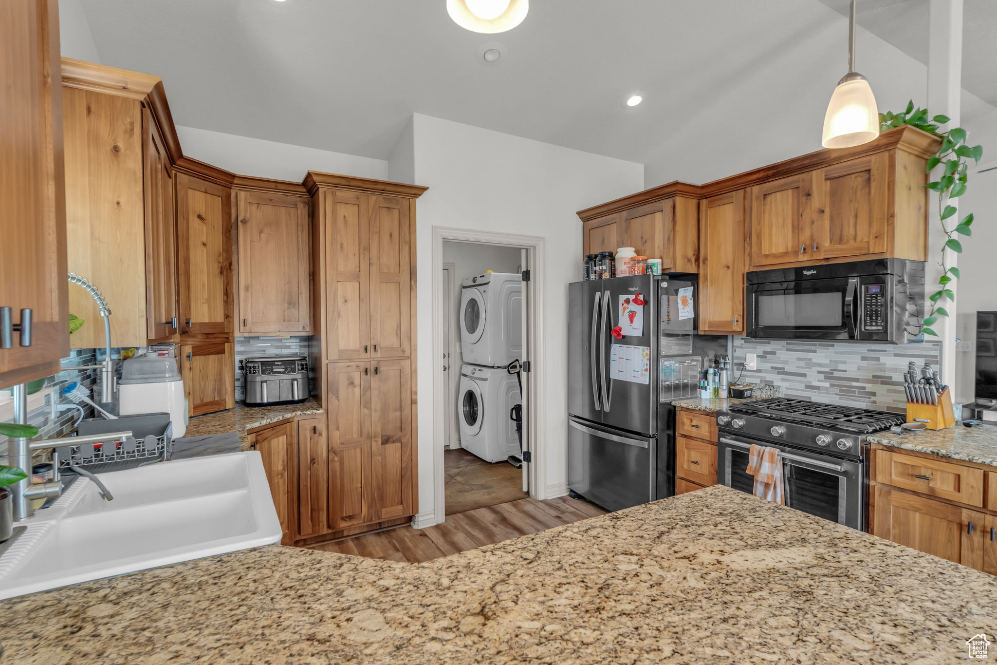 PETTINGILL EST - Residential