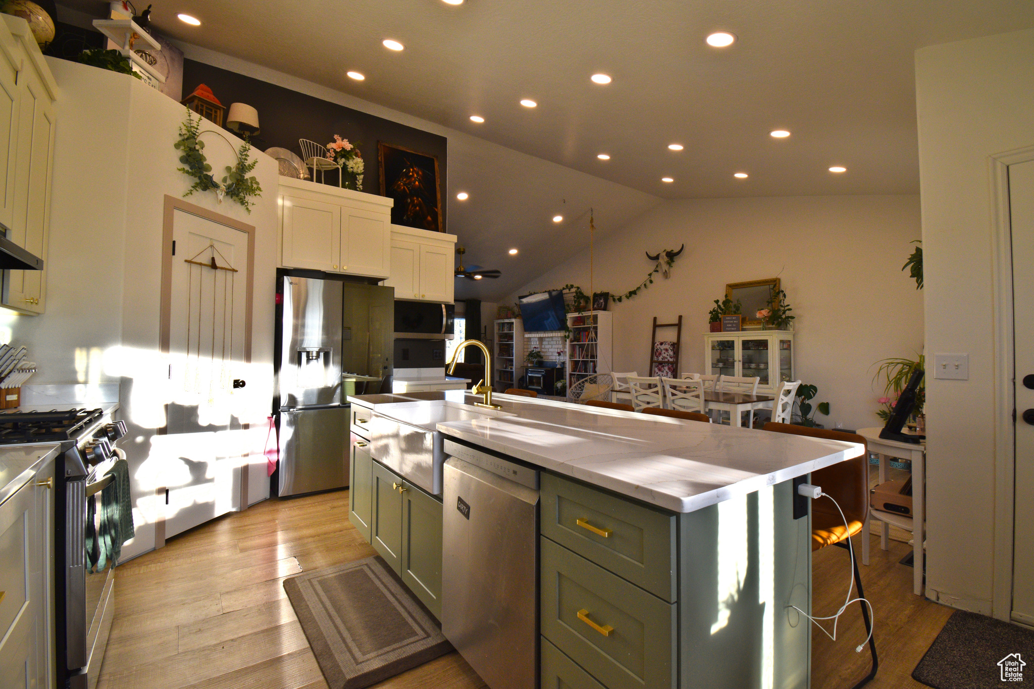 FAIRVIEW RANCHOS - Residential