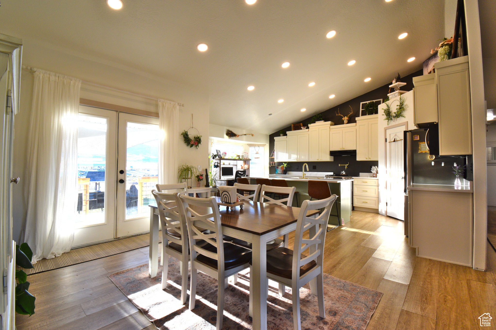 FAIRVIEW RANCHOS - Residential