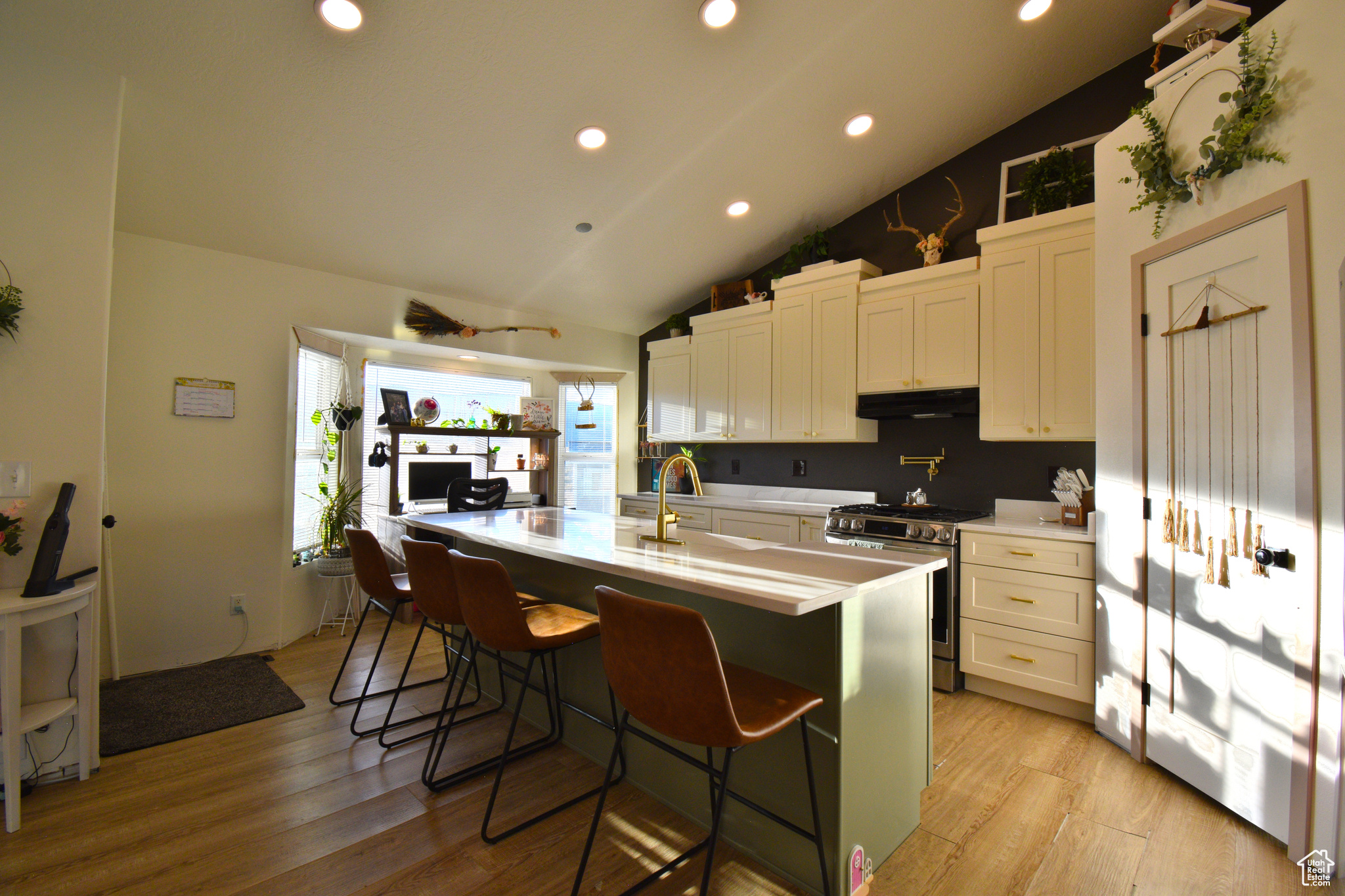 FAIRVIEW RANCHOS - Residential