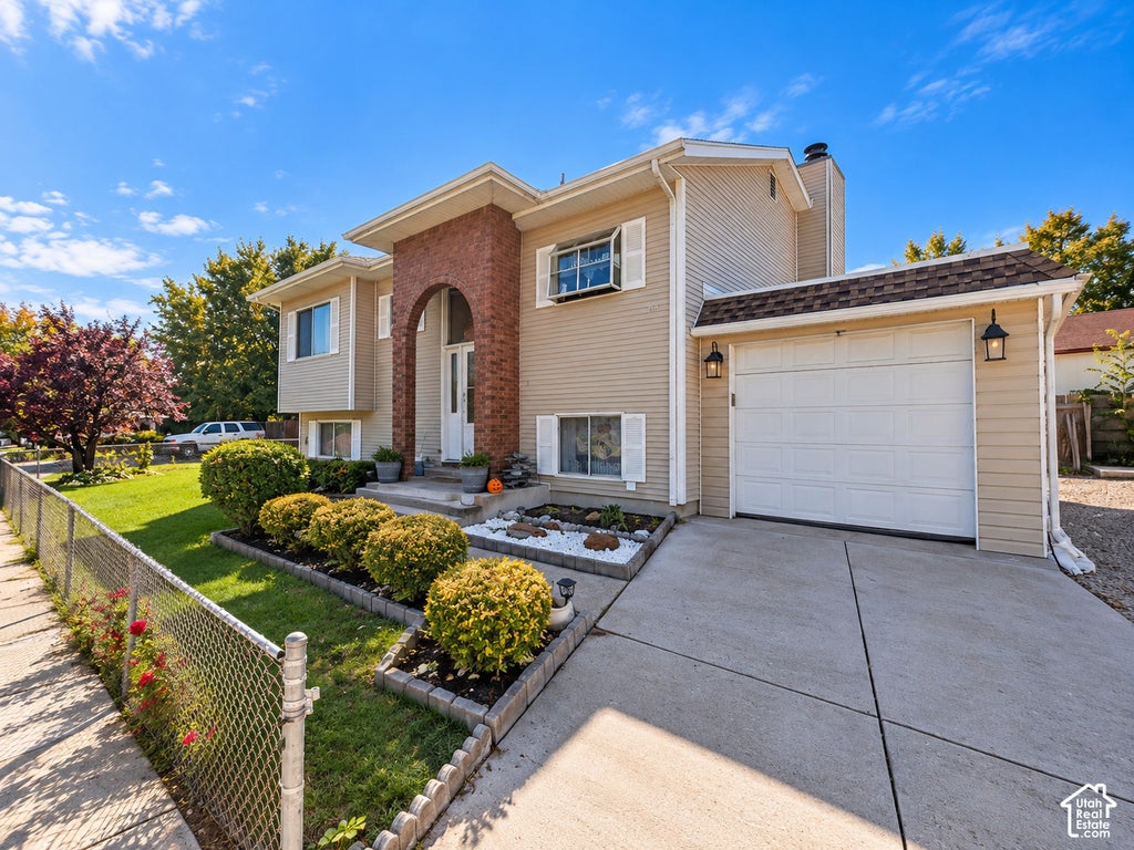 Photo of 4997 W LARK WAY, West Valley City, UT 84120 (MLS # 2188592)
