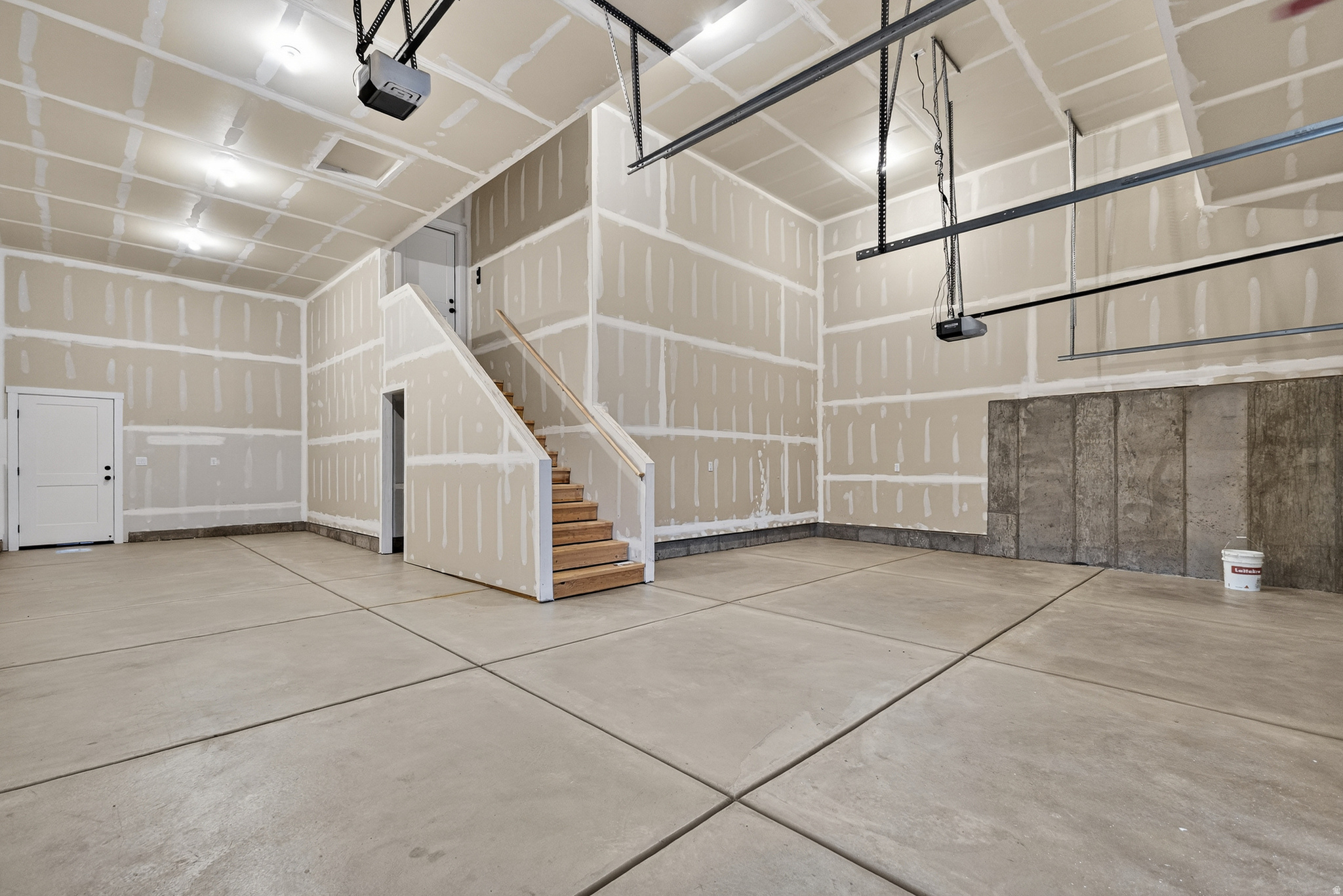 WEST RIDGE ESTATES - Residential