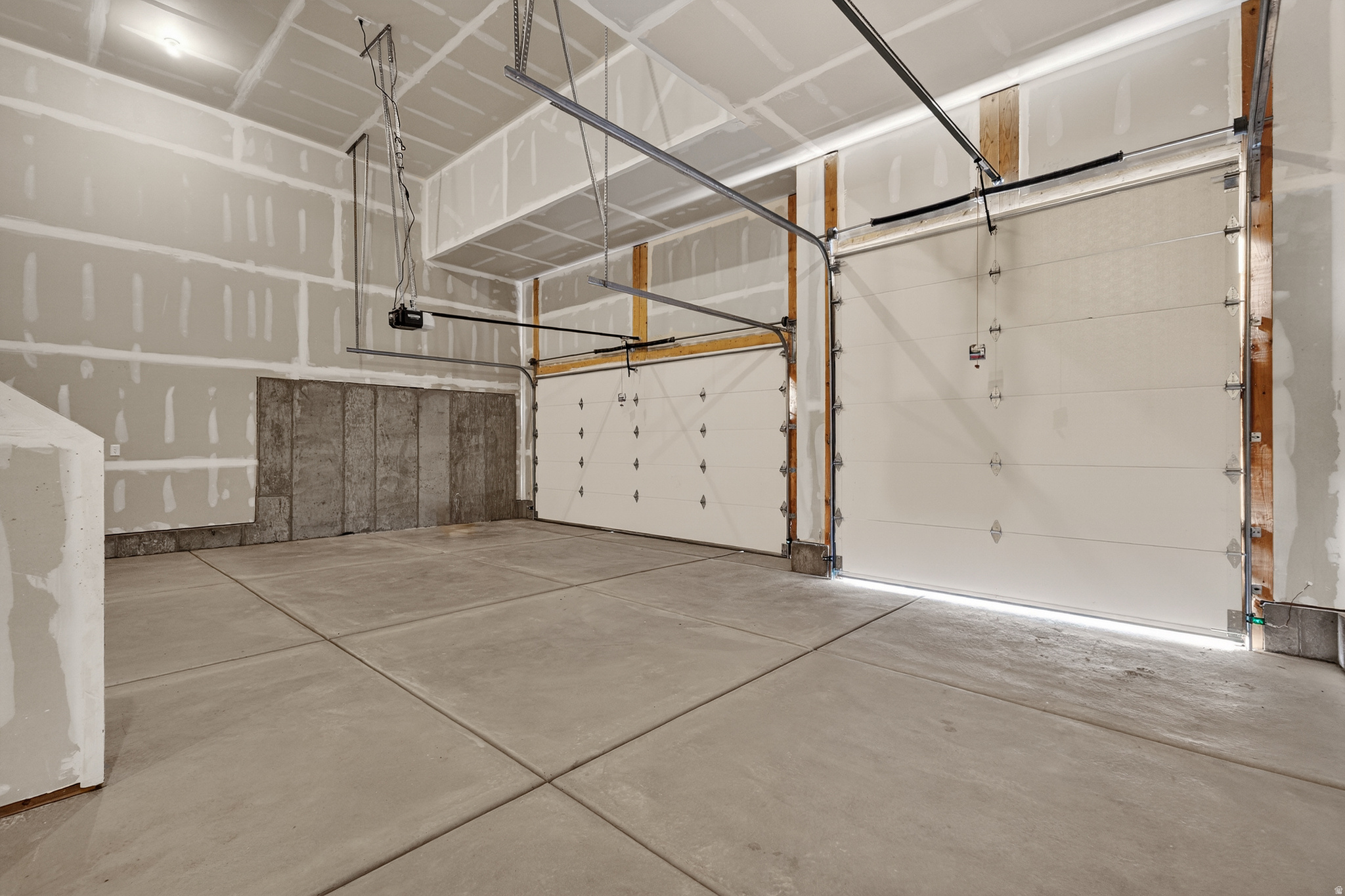 WEST RIDGE ESTATES - Residential