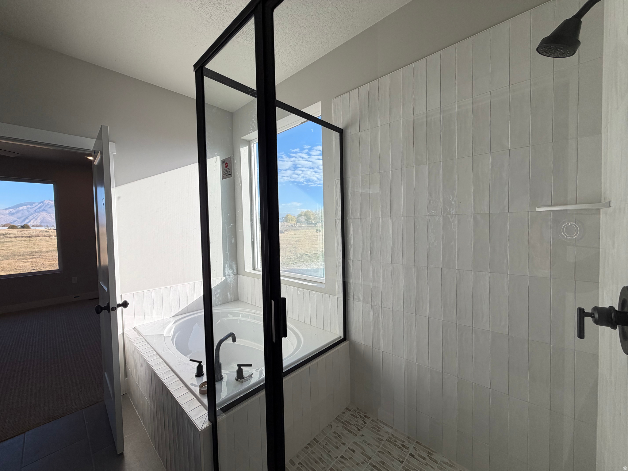 WEST RIDGE ESTATES - Residential