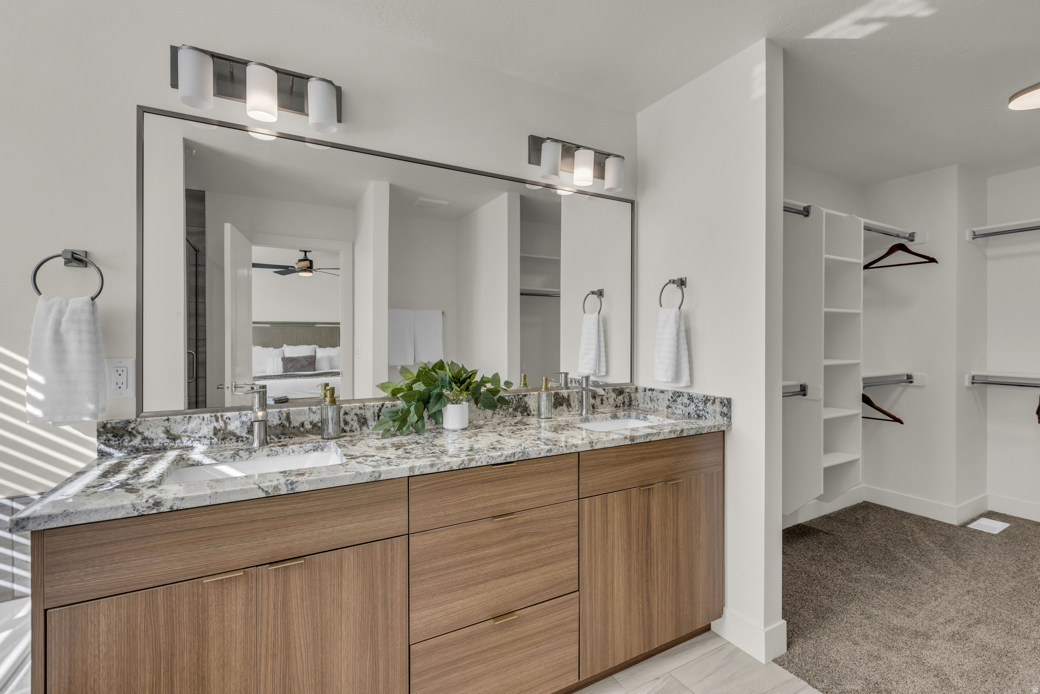 FREEDOM COURT - Residential