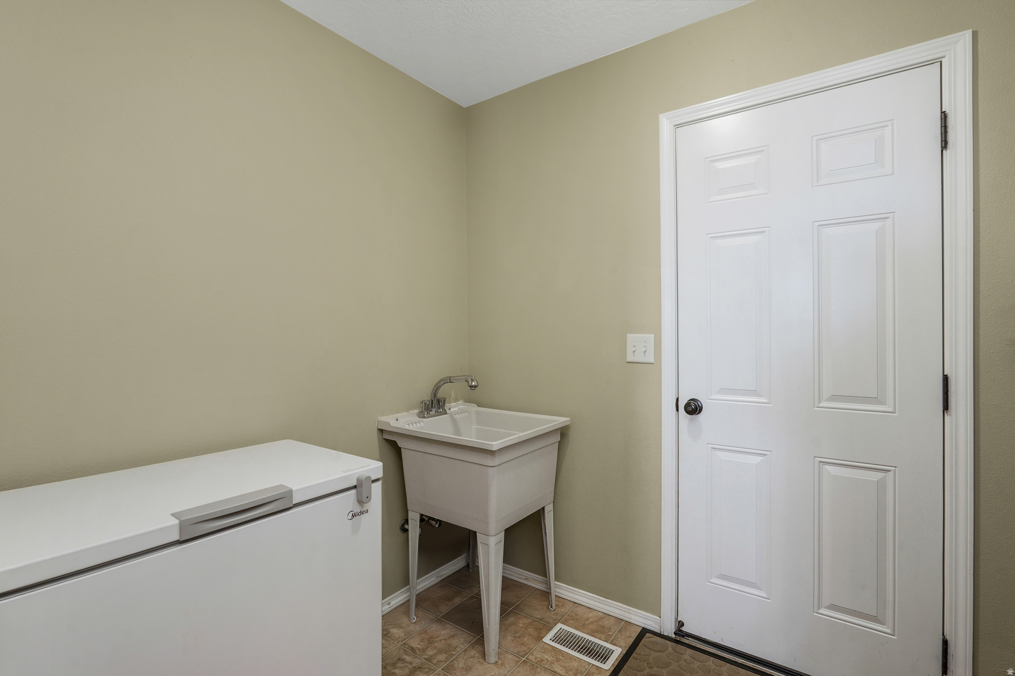 THE VILLAGE OF HAWKS LANDING - Residential