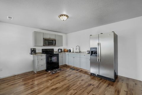 Tiny photo for 3538 S SHARP SHINNED TRL, Saratoga Springs, UT 84045 (MLS # 2128457)