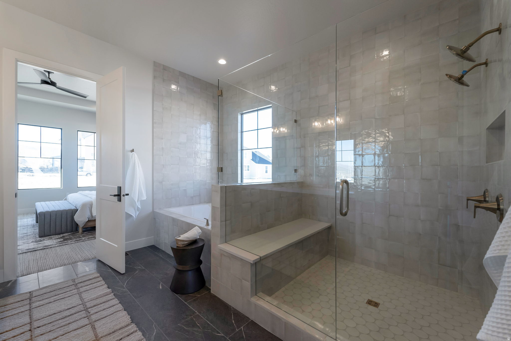 BEACON POINTE - Residential