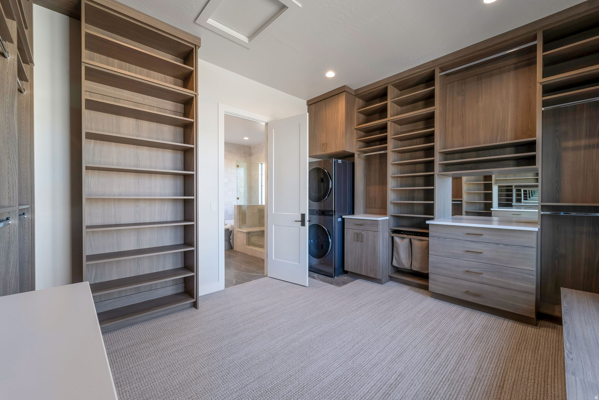 BEACON POINTE - Residential