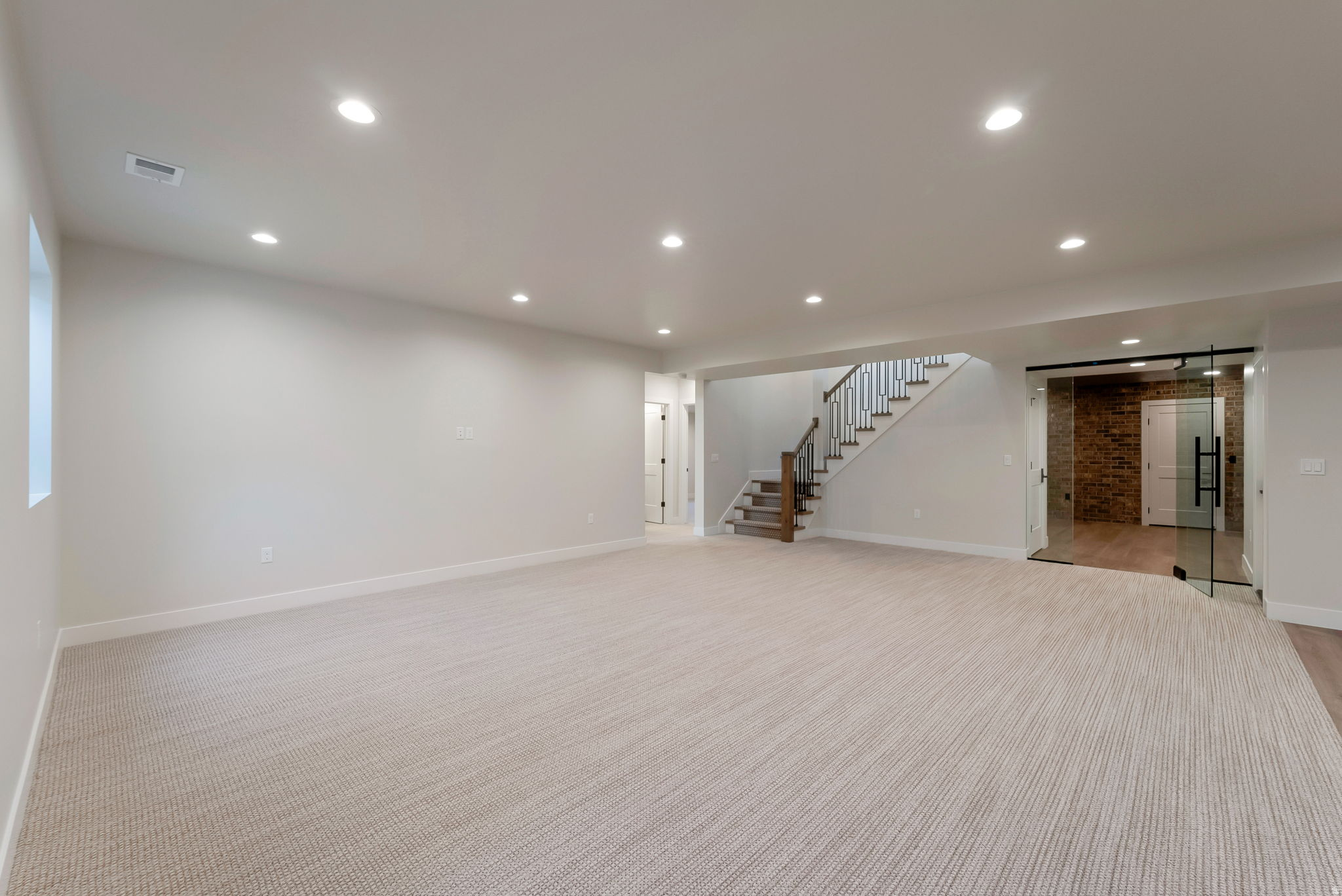 BEACON POINTE - Residential