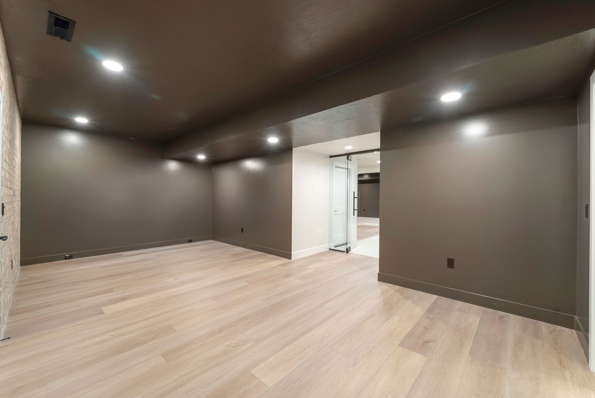 BEACON POINTE - Residential