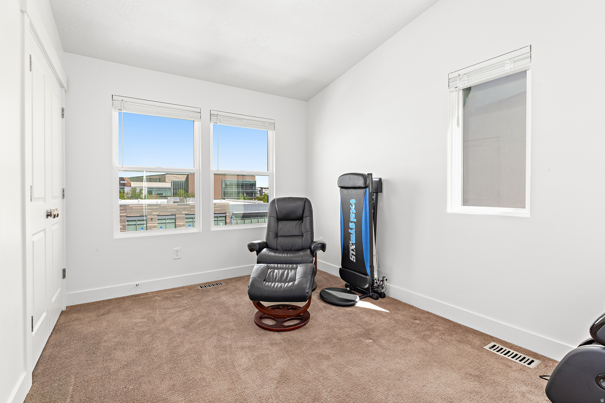 DAYBREAK - Residential