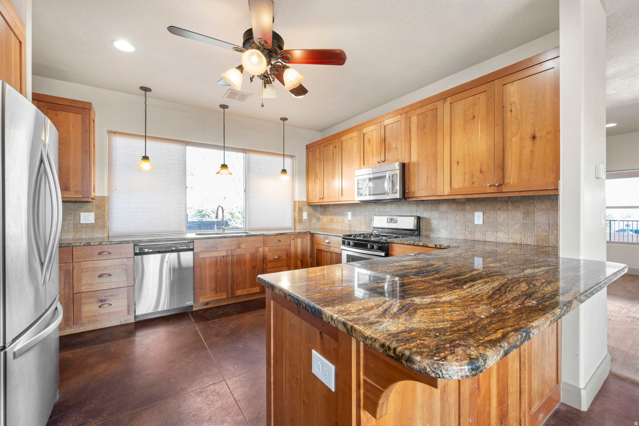 ROCKY BLUFFS SUB - Residential