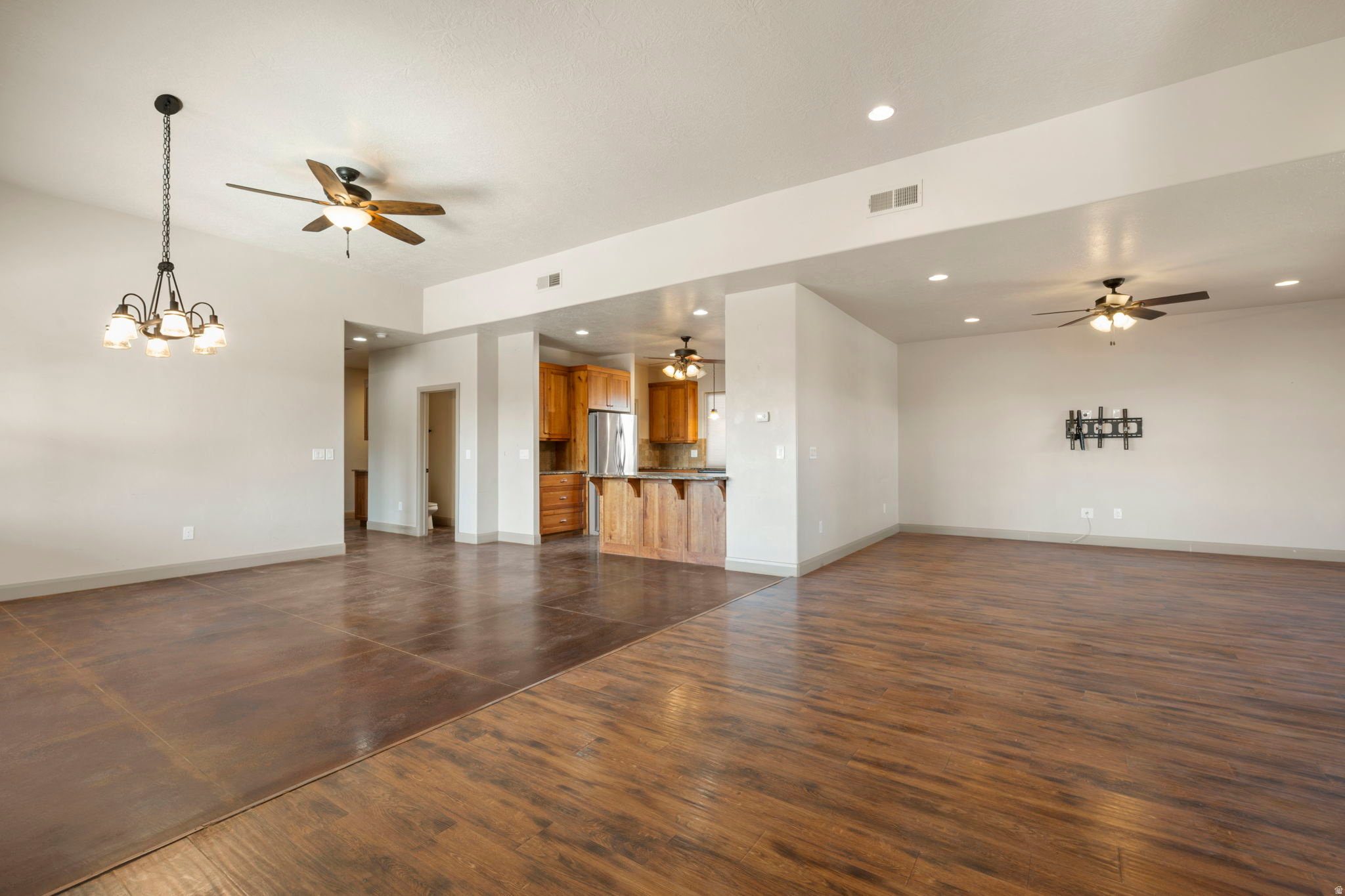 ROCKY BLUFFS SUB - Residential