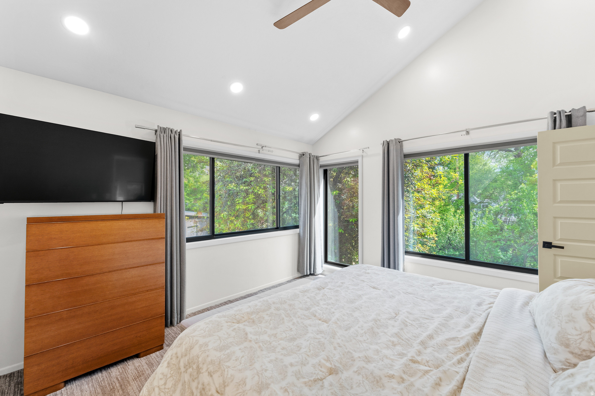 ARBOR ESTATES - Residential Income