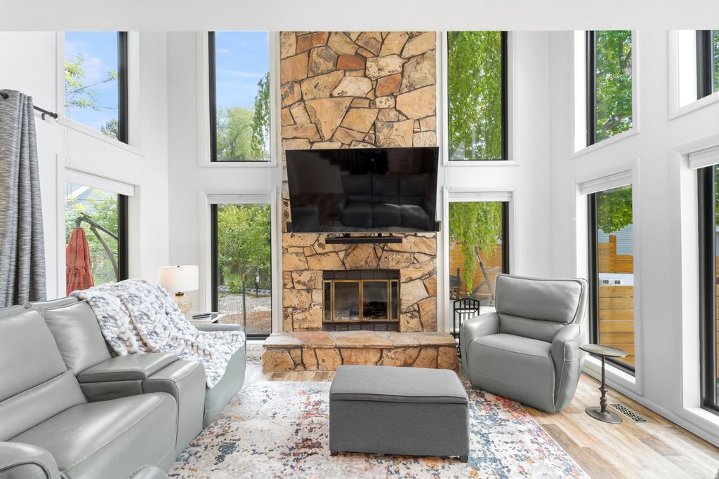Photo of 4833 S ARBOR CIR E, Holladay, UT 84117 (MLS # 2156811)