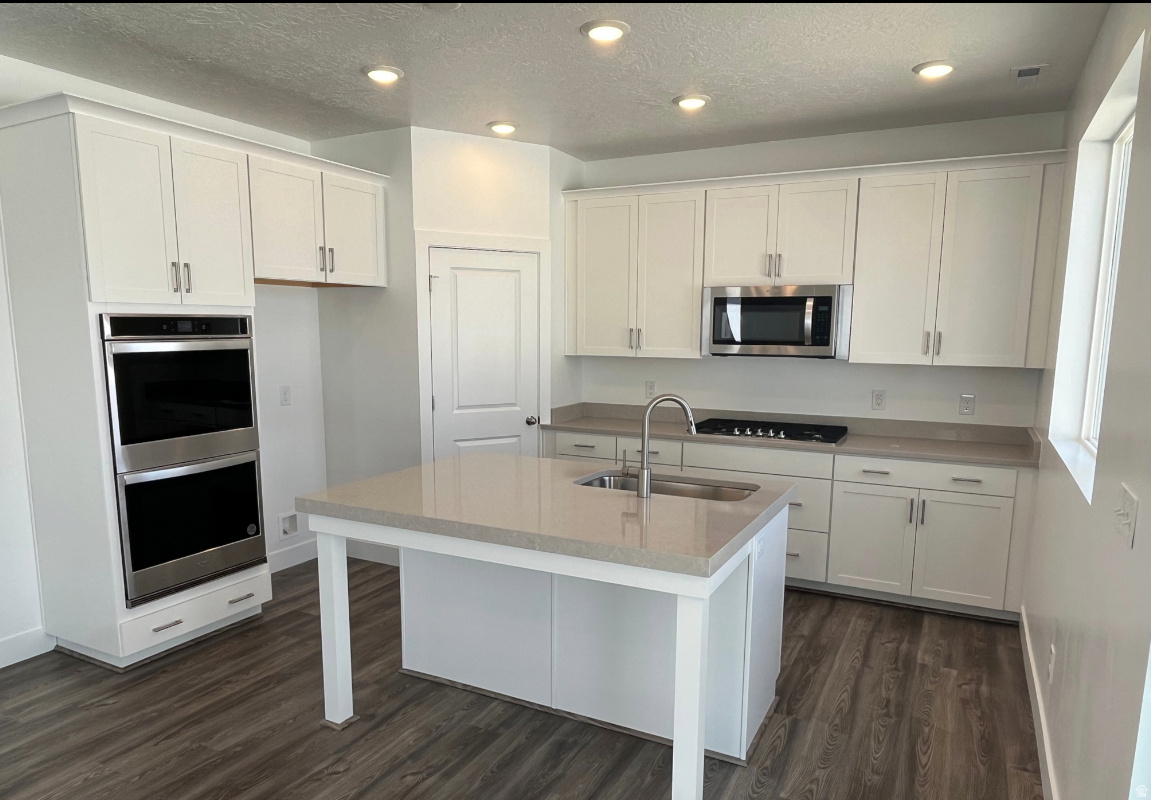 SHORELINE WEST - Residential