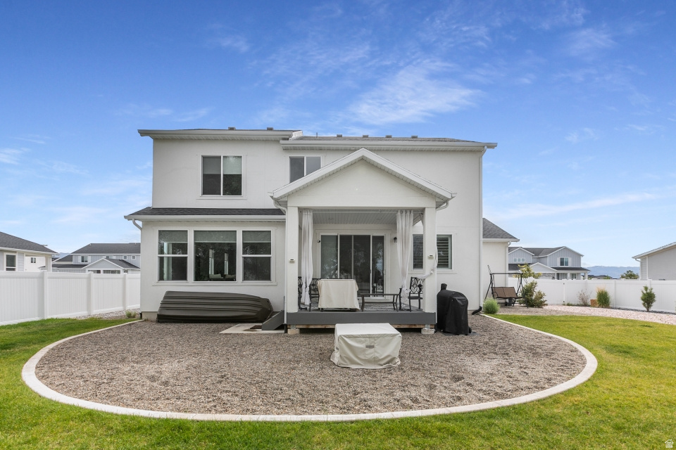 SHORELINE WEST - Residential