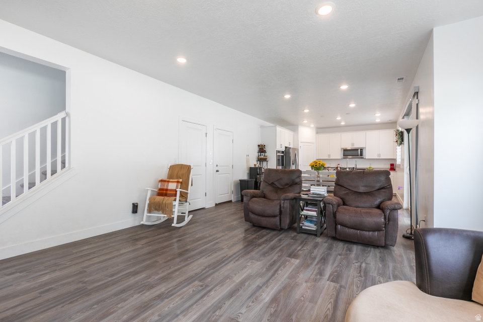 SHORELINE WEST - Residential
