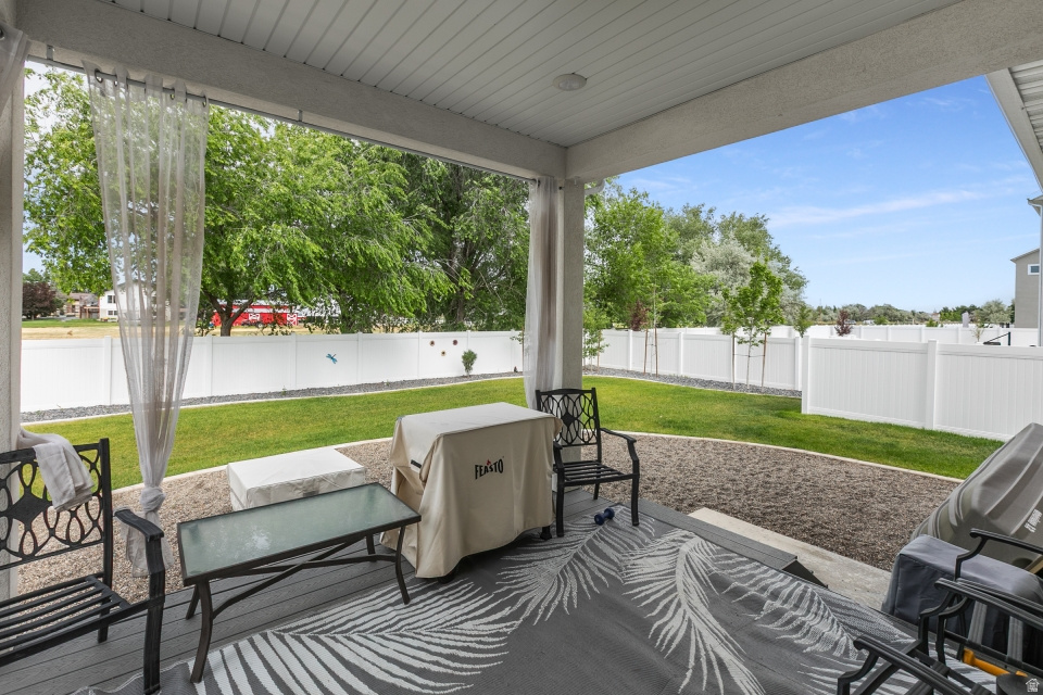 SHORELINE WEST - Residential