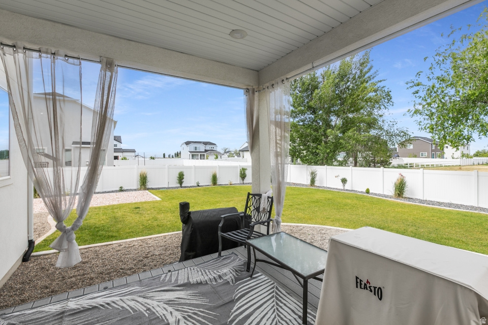 SHORELINE WEST - Residential
