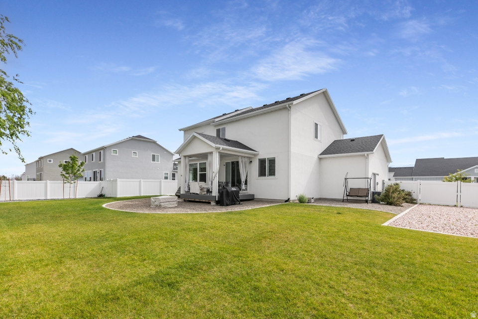 SHORELINE WEST - Residential