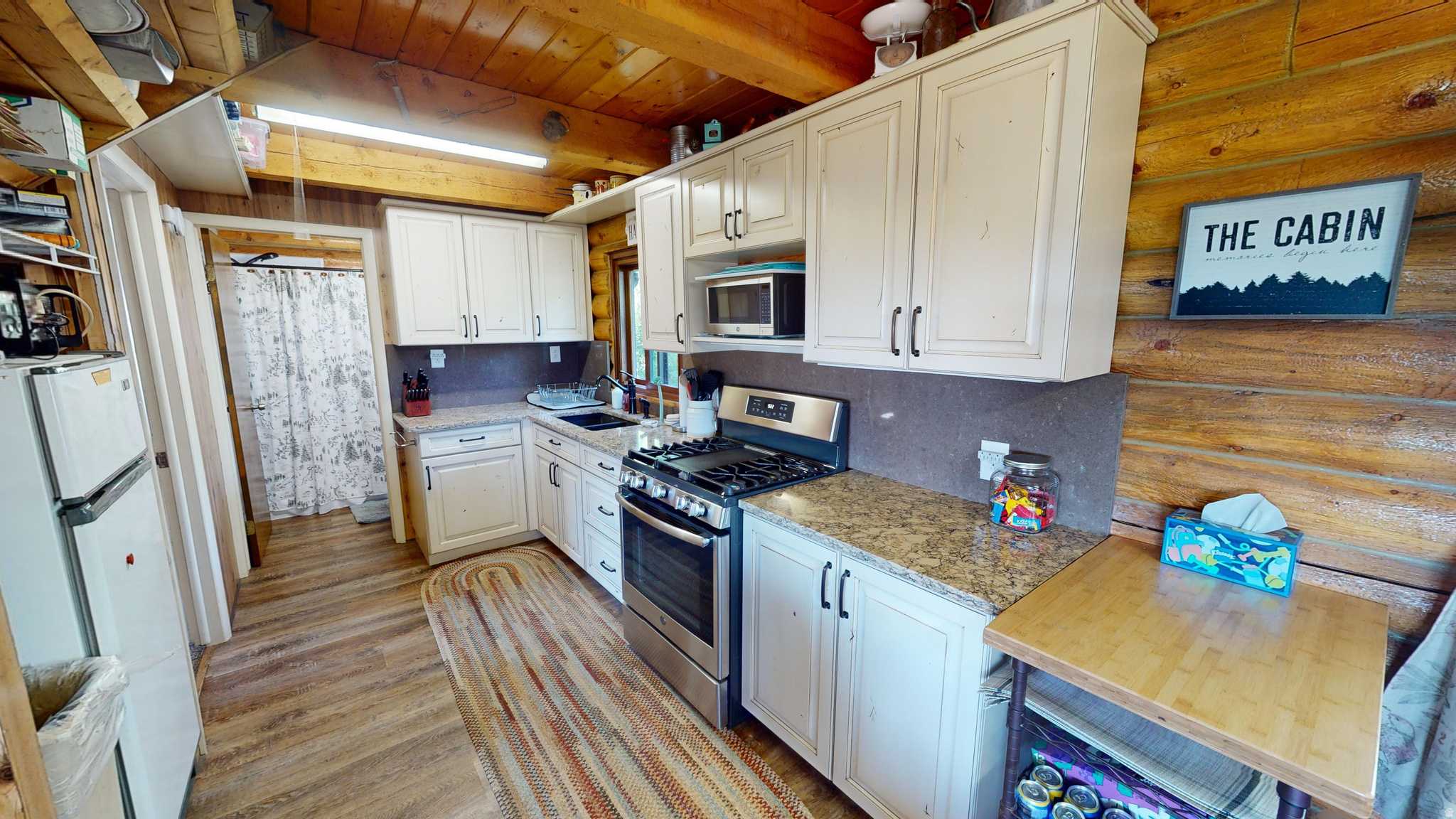 ECHO CREEK RANCHES - Land