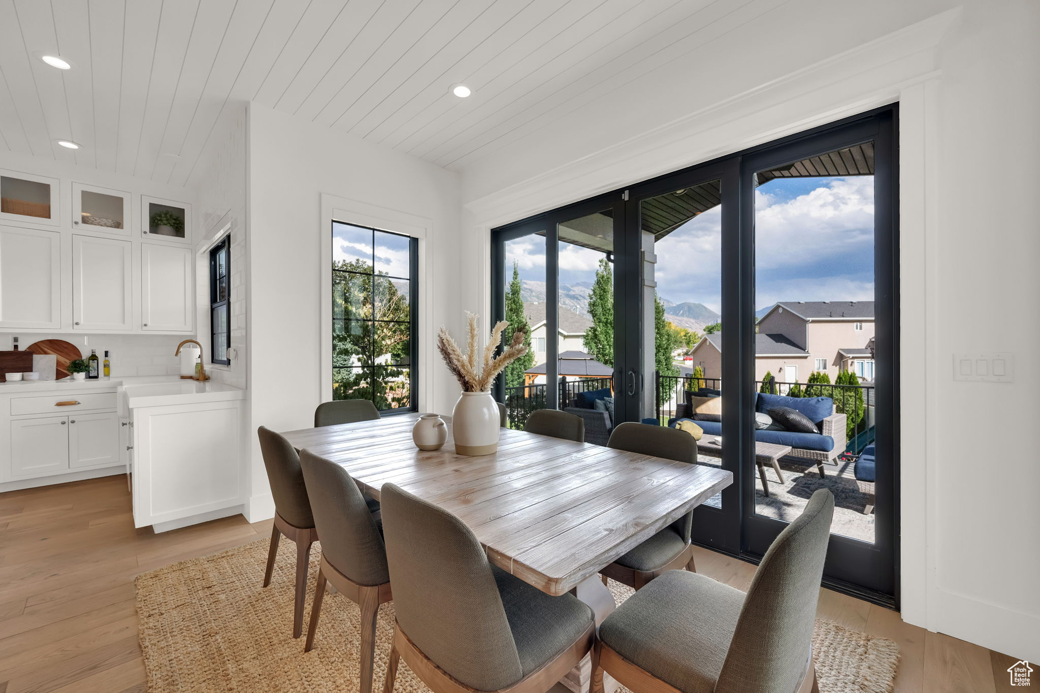 LAKEVIEW FARMS - Residential