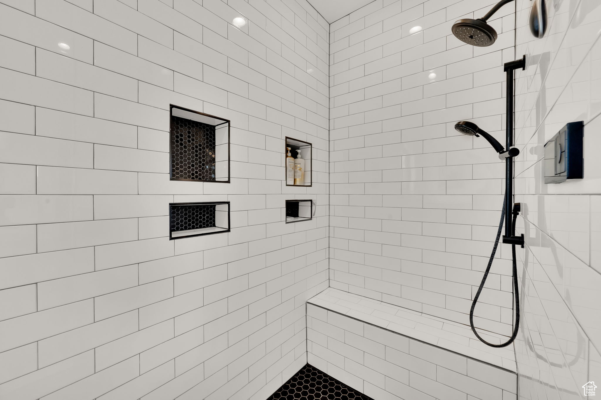 LAKEVIEW FARMS - Residential