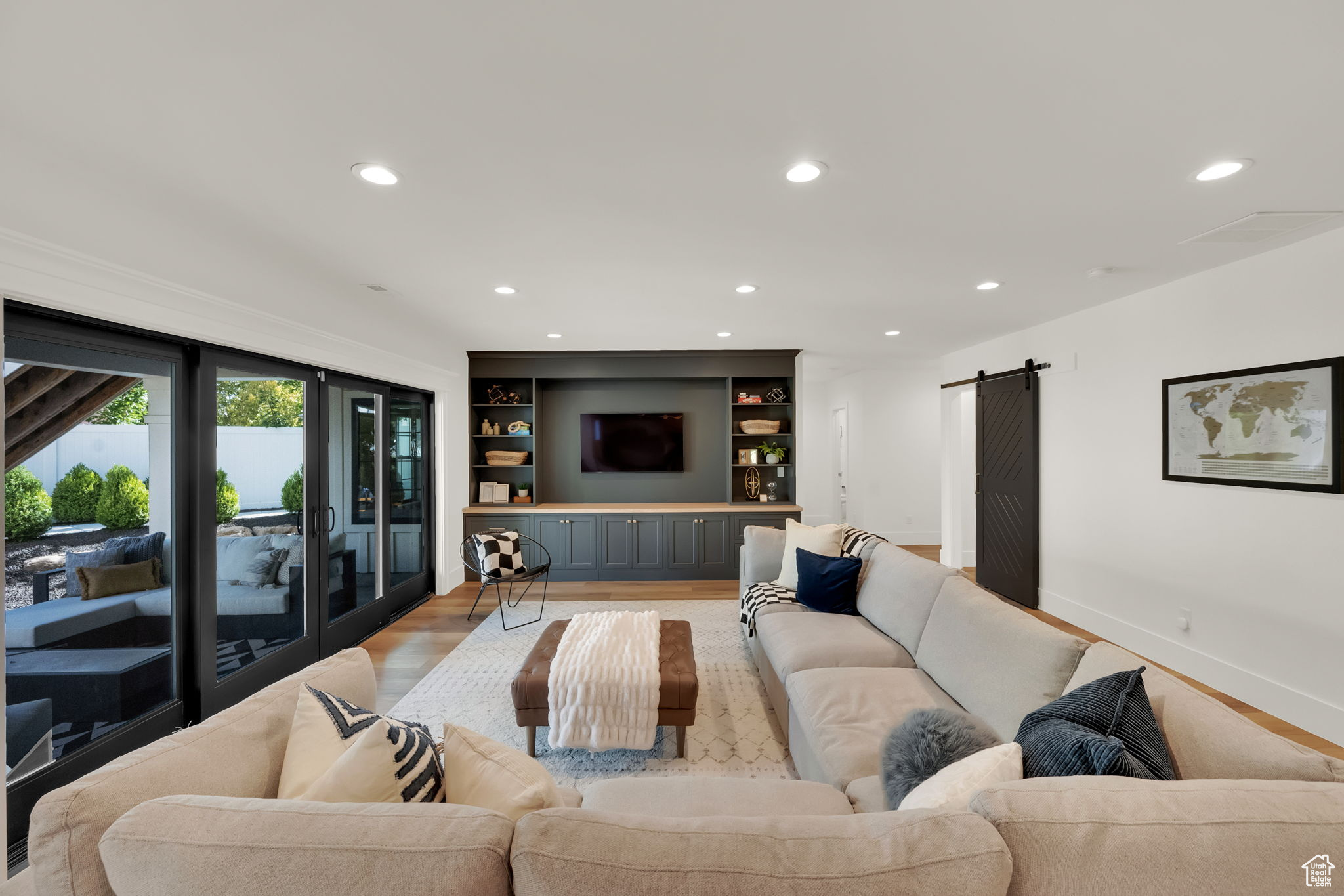 LAKEVIEW FARMS - Residential