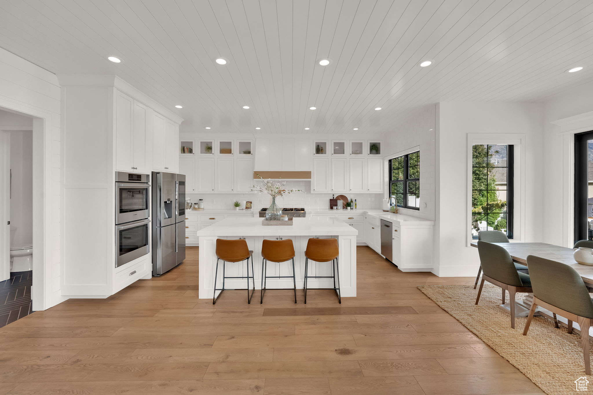 LAKEVIEW FARMS - Residential