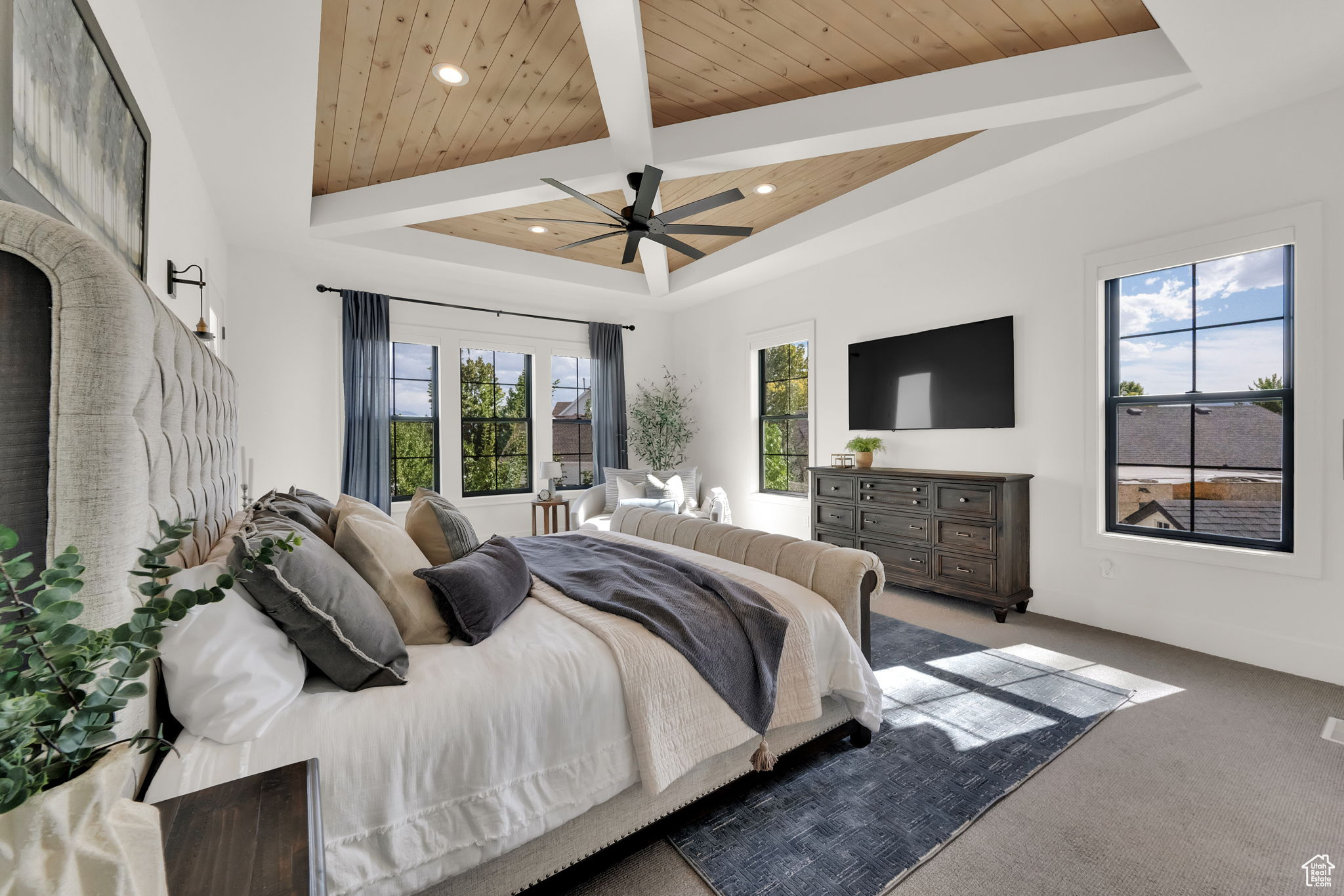 LAKEVIEW FARMS - Residential