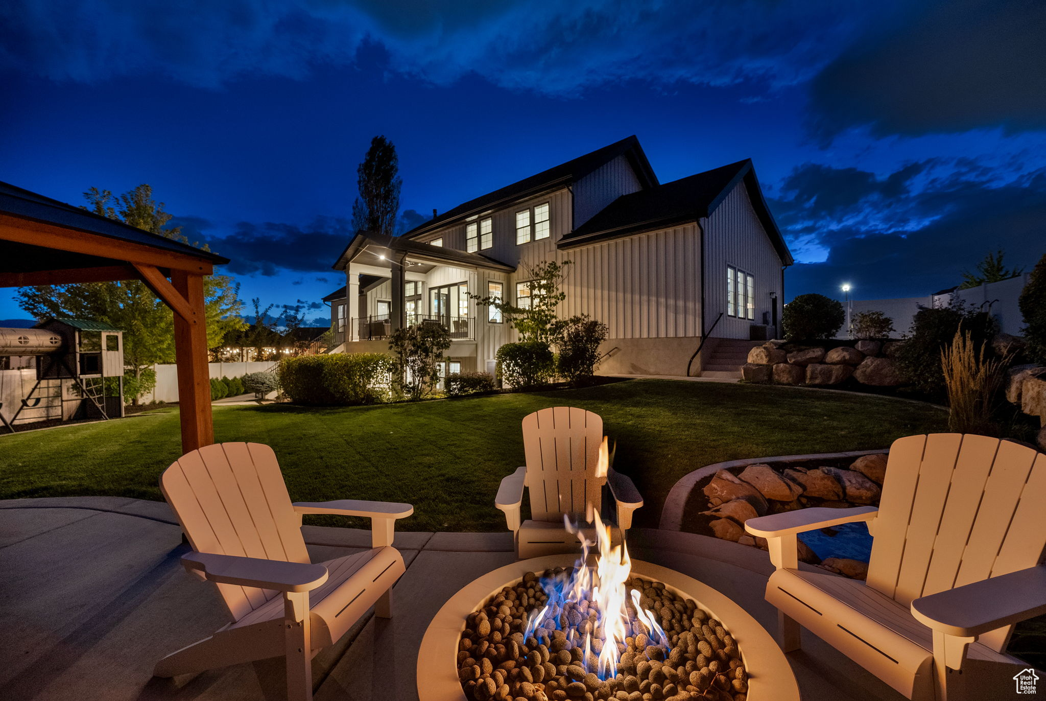 LAKEVIEW FARMS - Residential