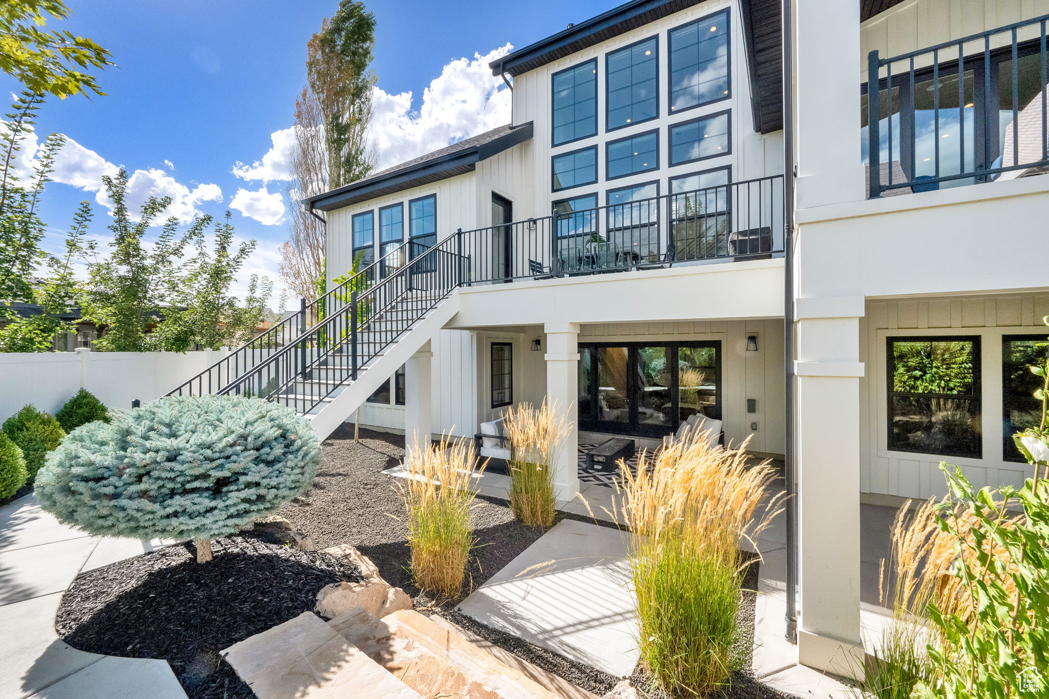 LAKEVIEW FARMS - Residential