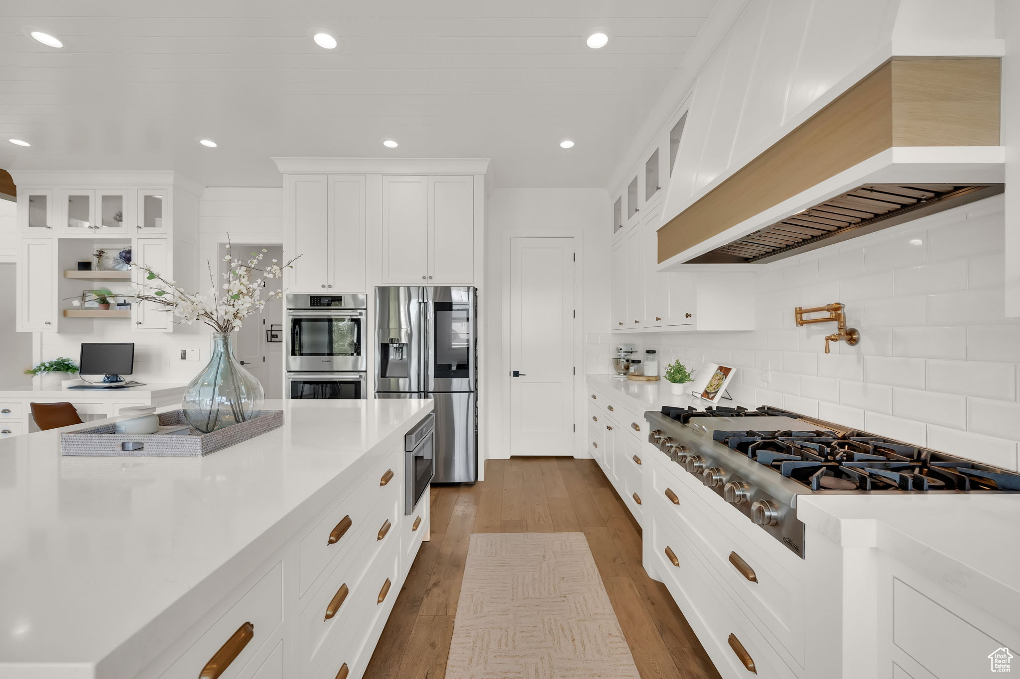 LAKEVIEW FARMS - Residential