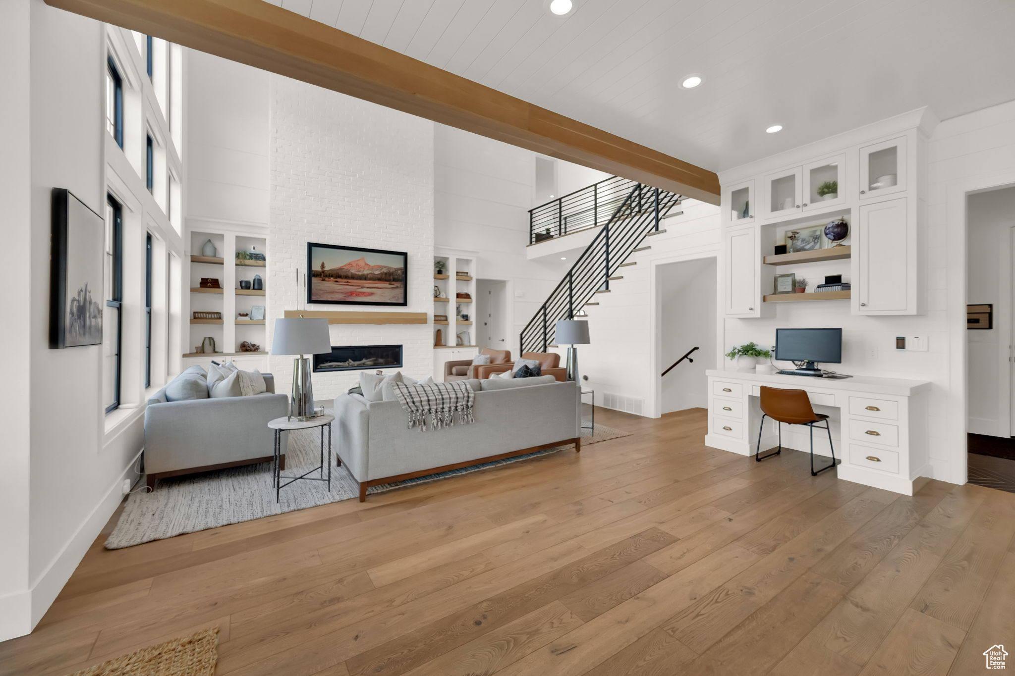 LAKEVIEW FARMS - Residential