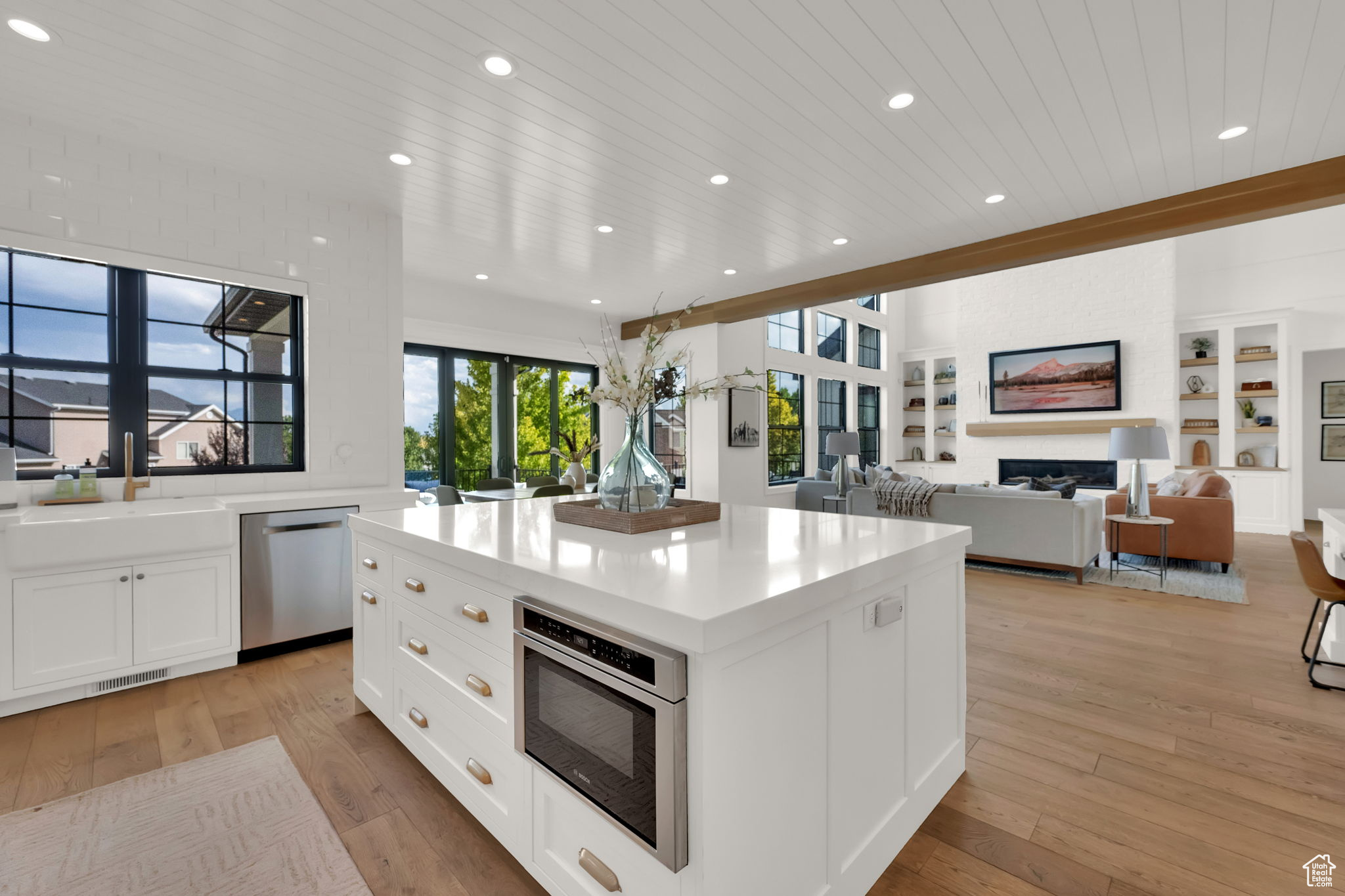 LAKEVIEW FARMS - Residential