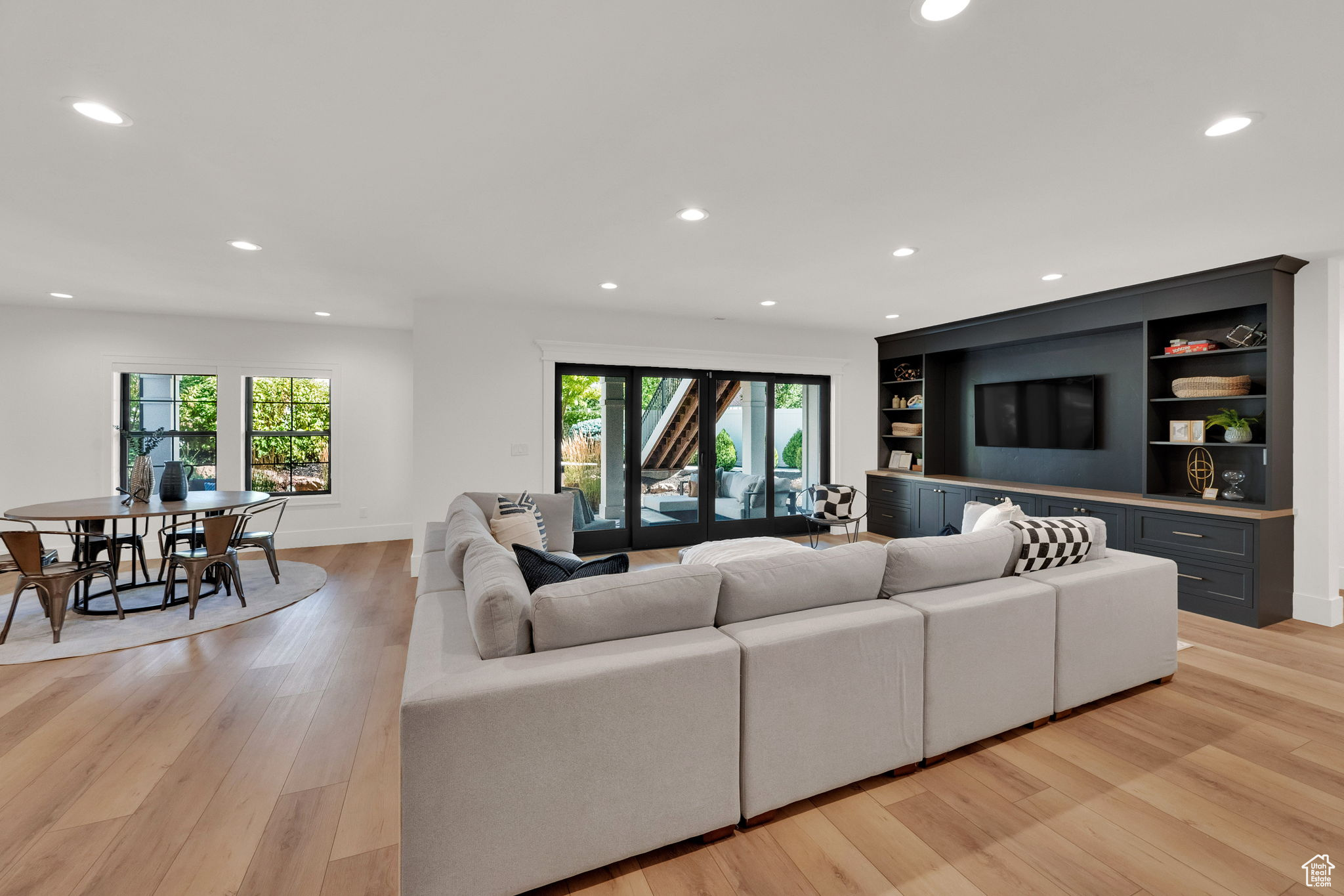 LAKEVIEW FARMS - Residential