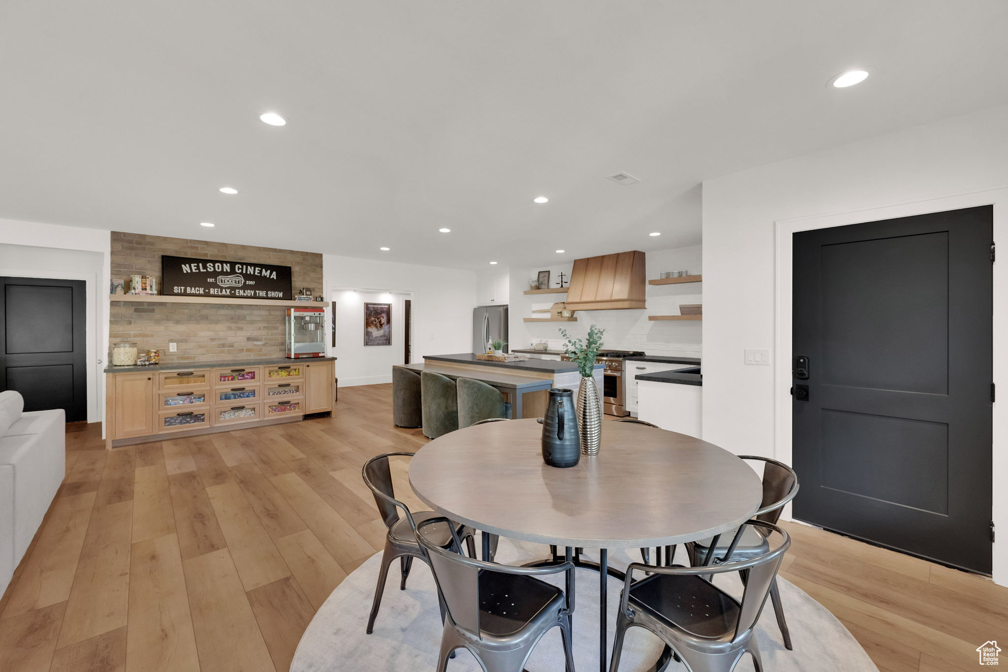 LAKEVIEW FARMS - Residential