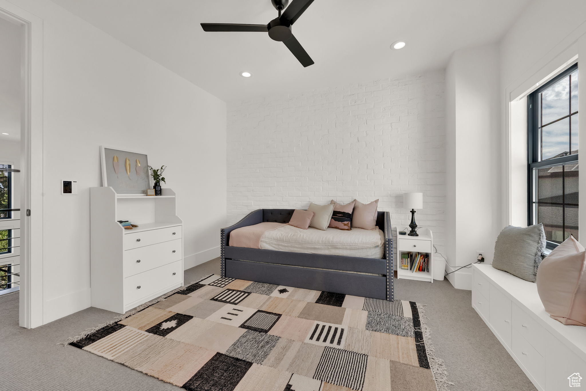 LAKEVIEW FARMS - Residential